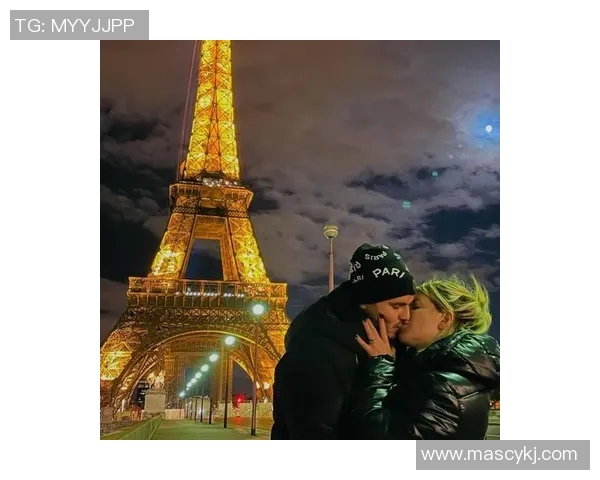 足球明星携妻共度浪漫假期探索世界美景与爱情的完美结合